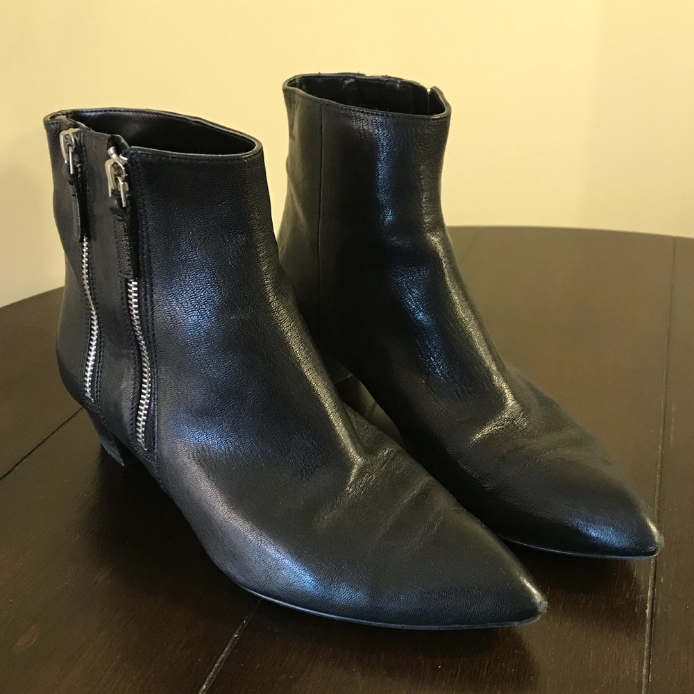 NINE WEST Leather Booties with zippers